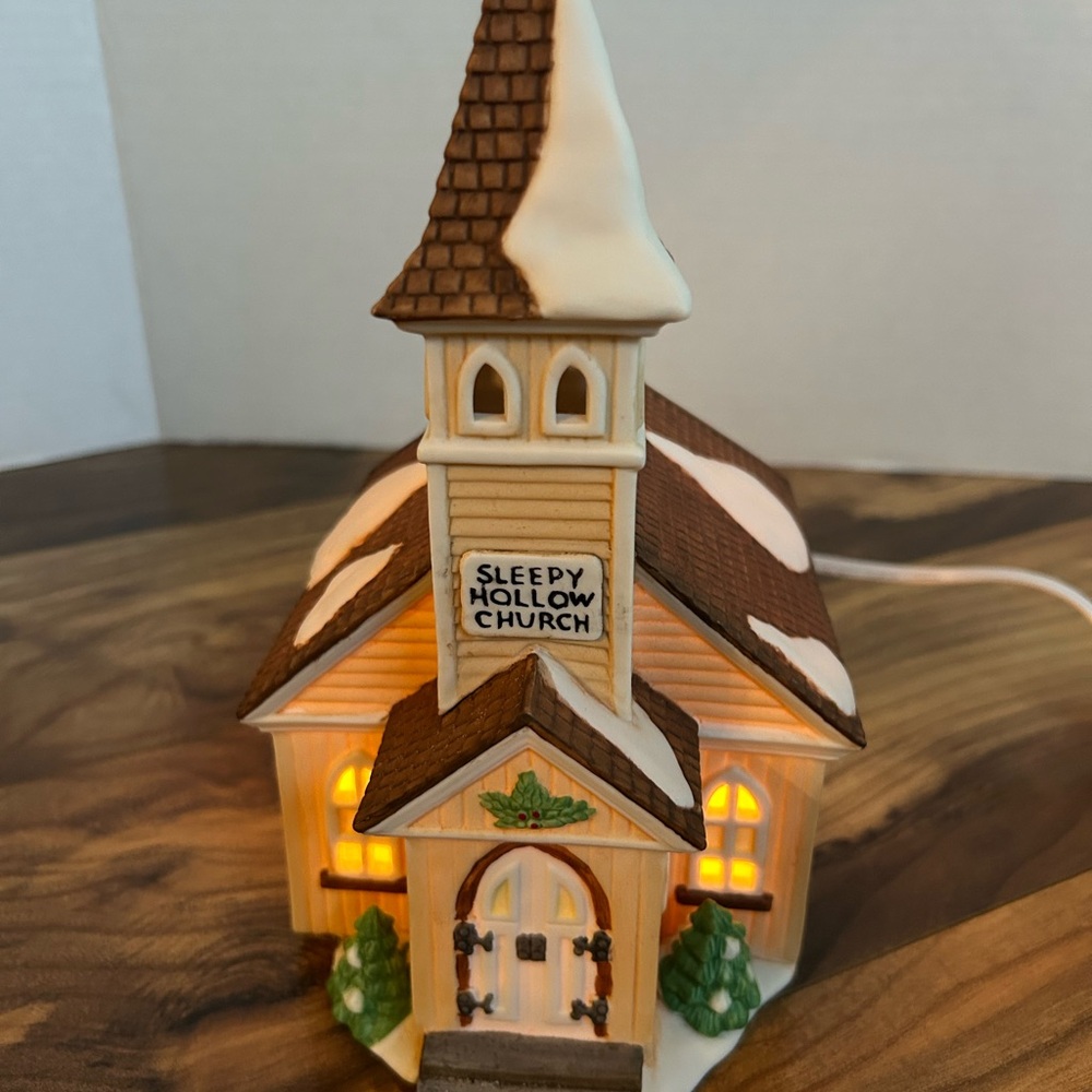 Dept 56 Sleepy Hollow Church Lighted Decor
